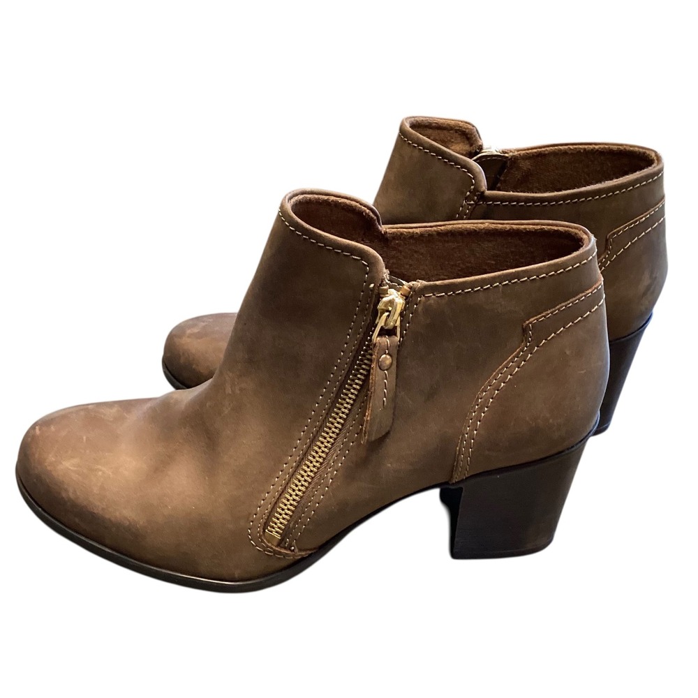Clarks Verona Brown Leather Ankle Boots Side Zip Block Heel 8.5M Western EUC - Picture 4 of 8
